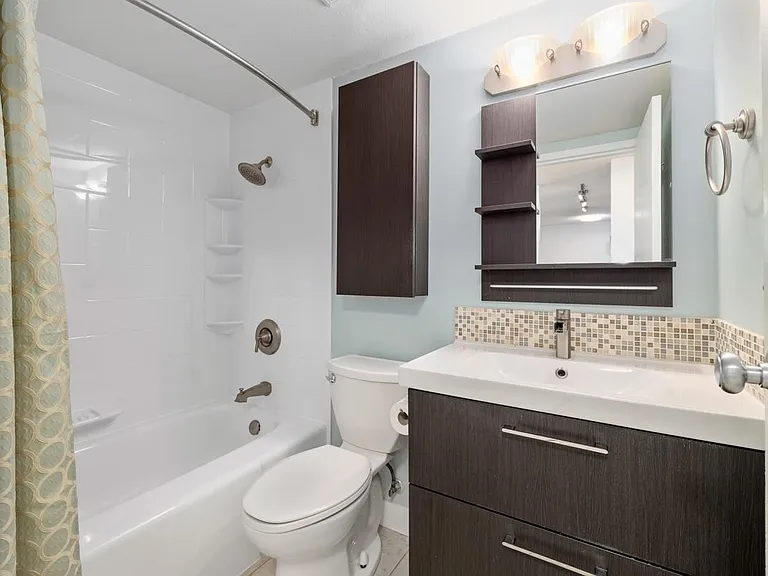 9857 Manchester Dr #407 — Photo 21
