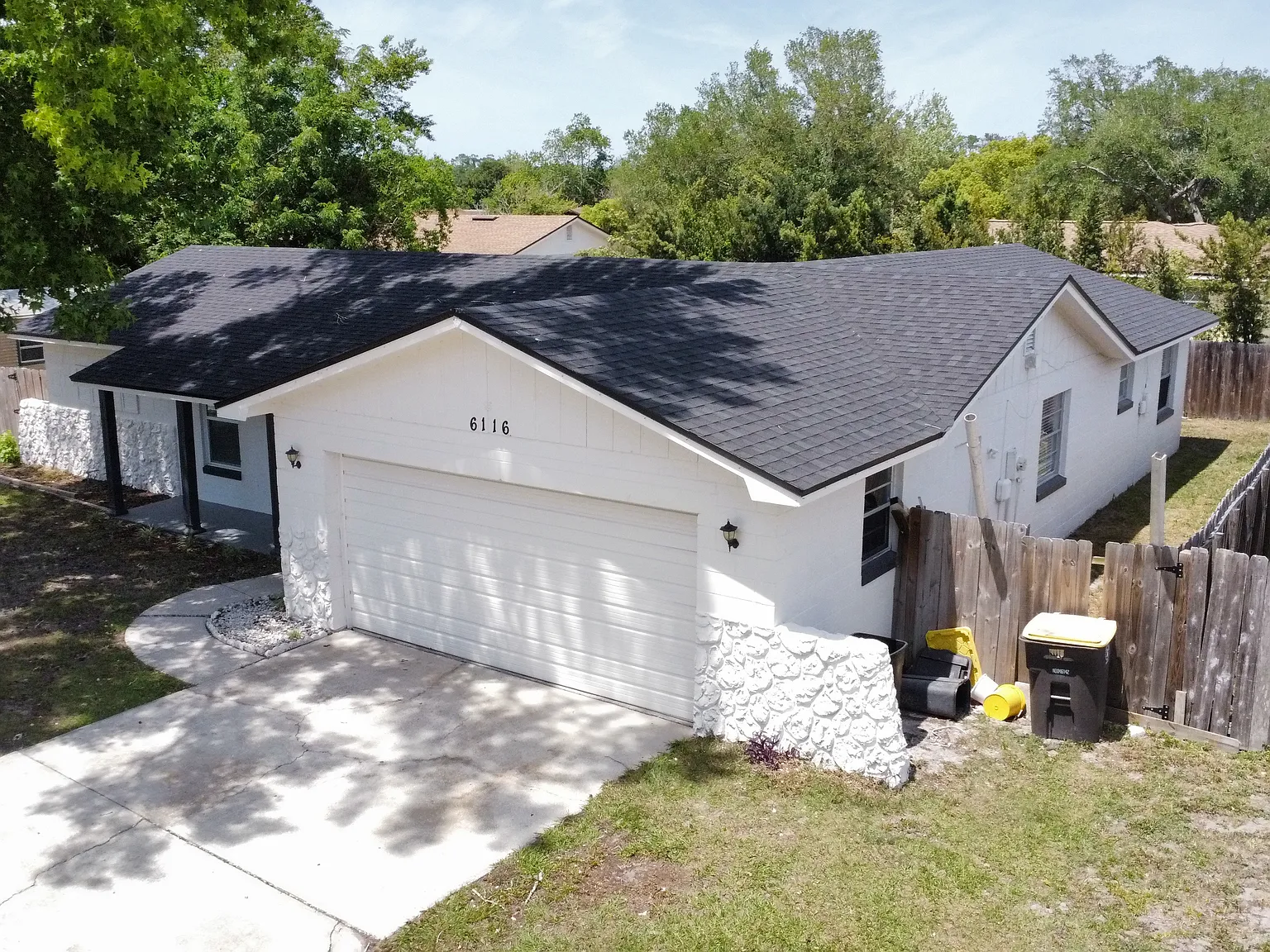 Beautiful Newly Renovated Home — Photo 1