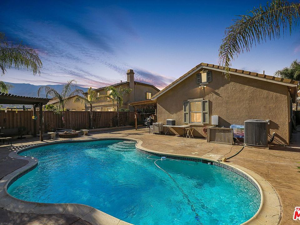1st image of 32620 Santa Cruz Way