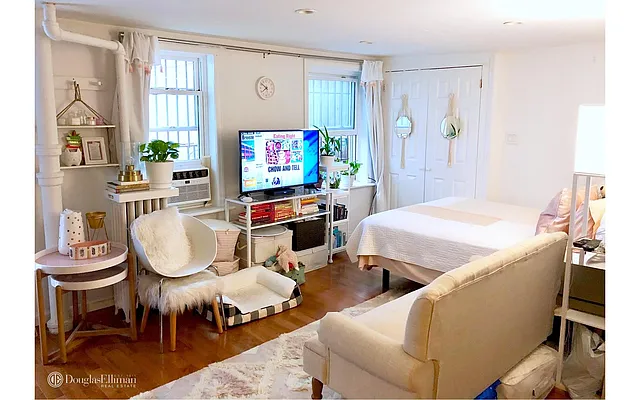 Rented by Douglas Elliman | media 10