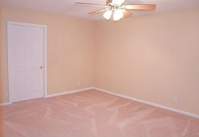 8237 Stapleton Ave — Photo 4