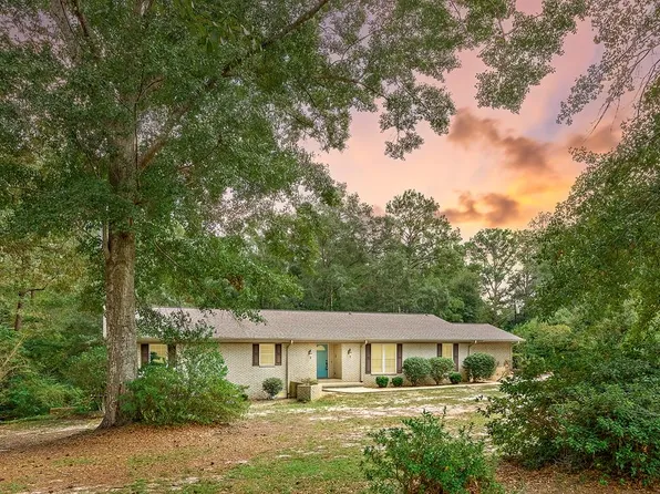 112 Sunrise St, Andalusia, AL 36421