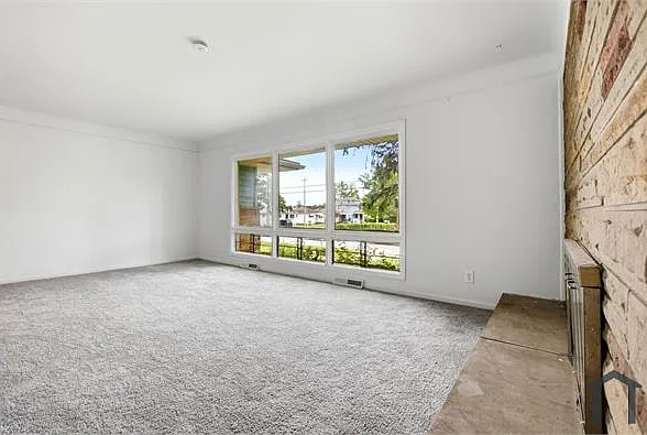 3 bed, 1800 sqft, $1,819 — Photo 4