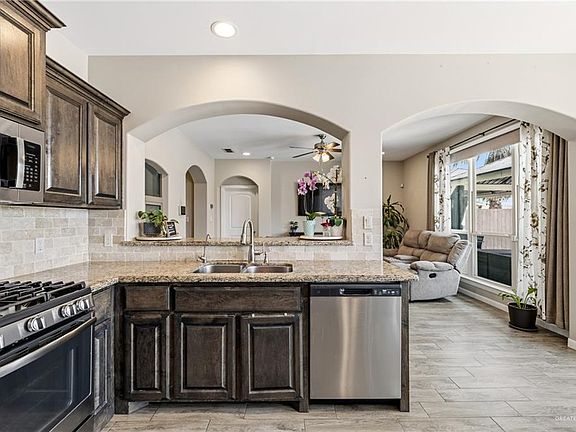 5th image of 5260 Lost Creek Ln