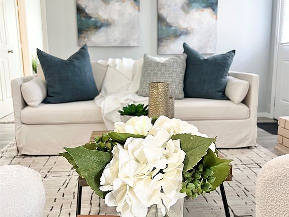 4th image of 116 Main Pl