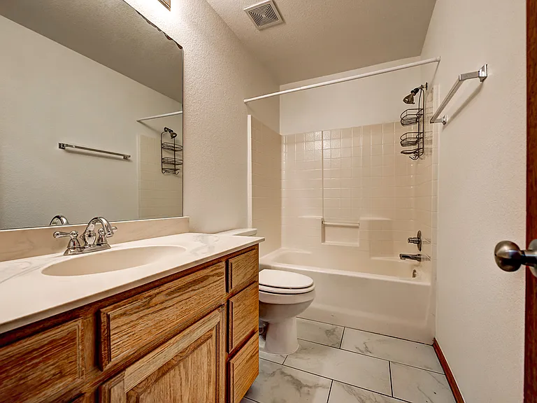 517 Lone Oak Dr — Photo 17