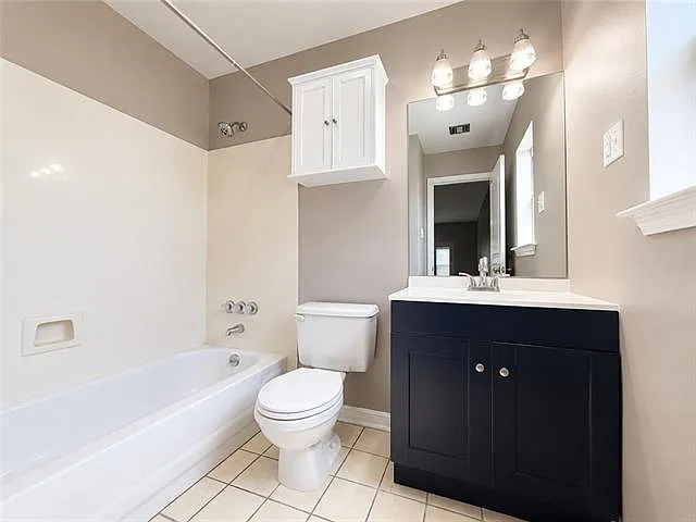 308 W Robert E Lee Blvd — Photo 8