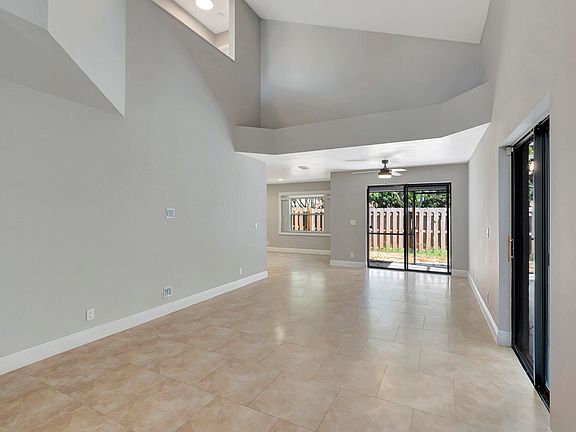 5th image of 9828 Watermill Circle #D
