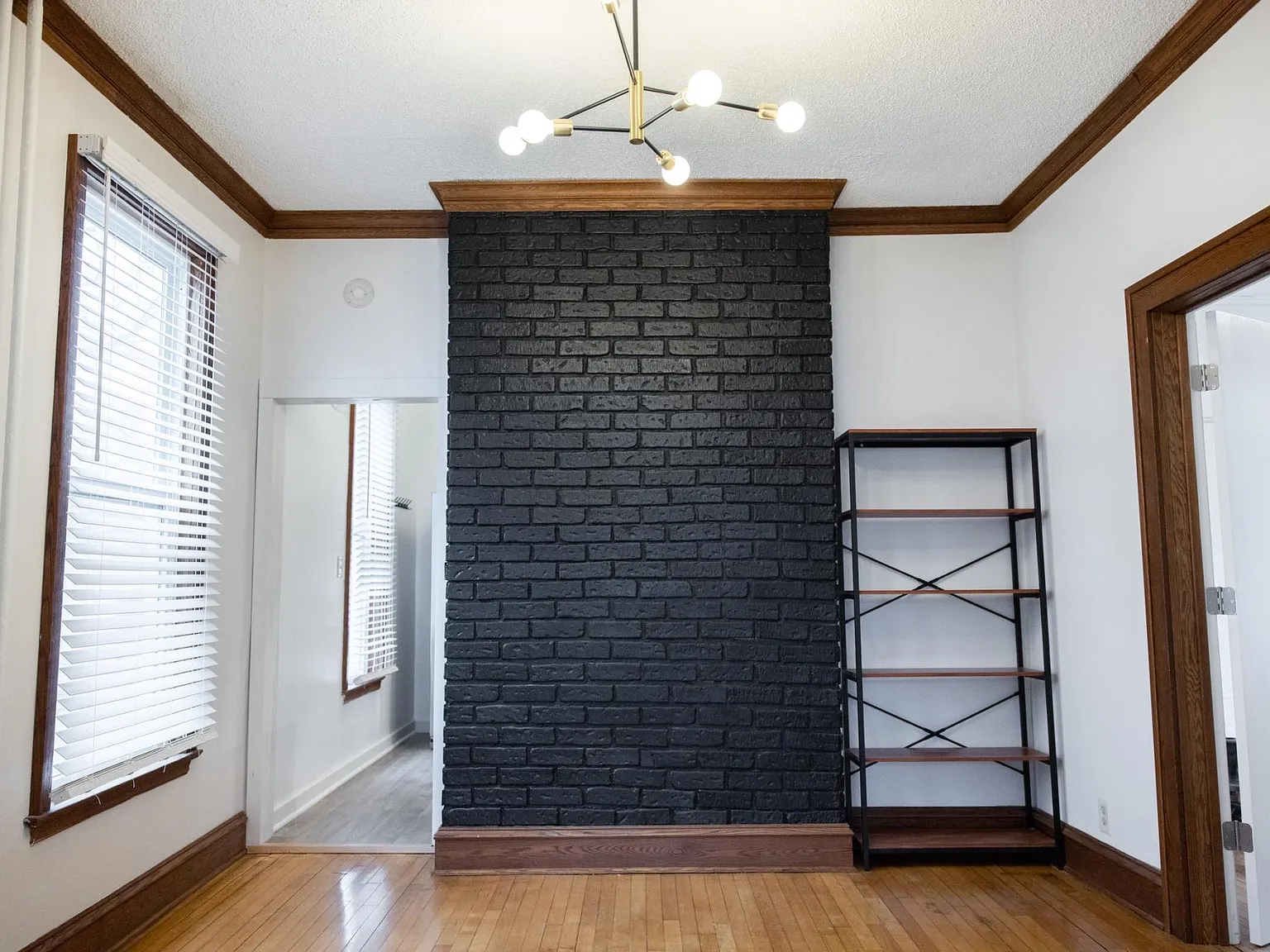 882 Lafond Ave — Photo 1