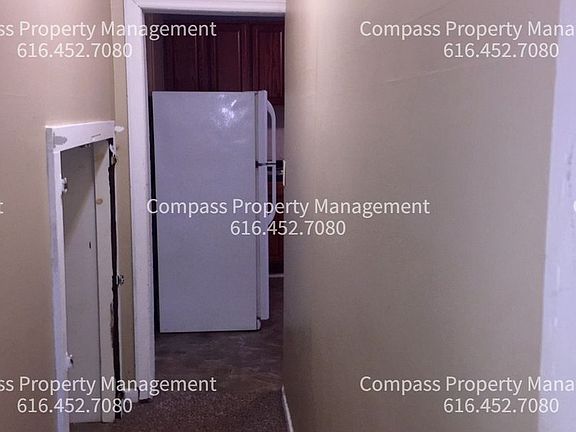 5th image of 919 4th St NW #2