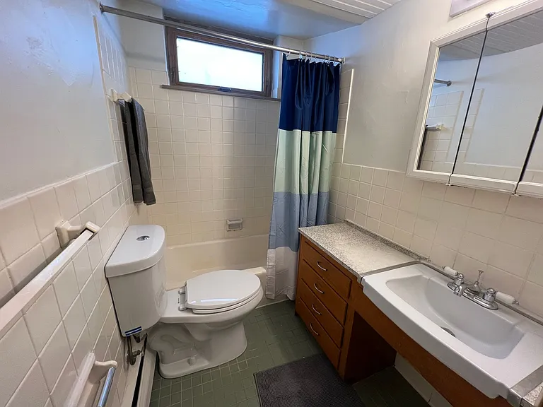 1207 Danforth St — Photo 13