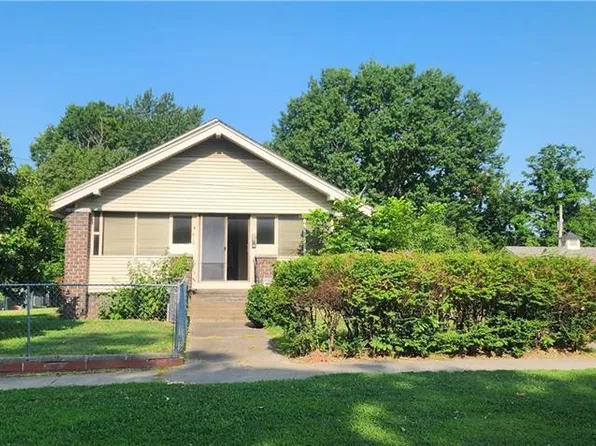 410 S Olive St, Pittsburg, KS 66762