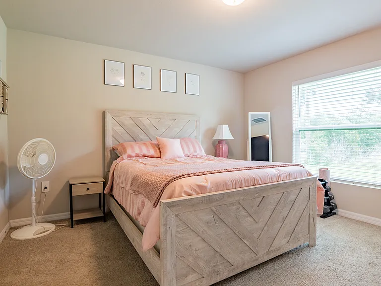 22420 Sacramento Ave — Photo 12