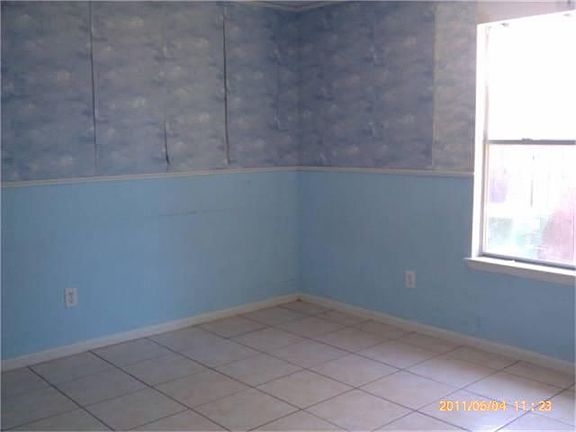 4th image of 3619 Saint William Ln