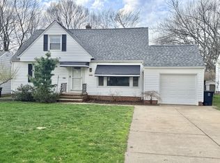 1358 Haverston Rd, Lyndhurst, OH 44124