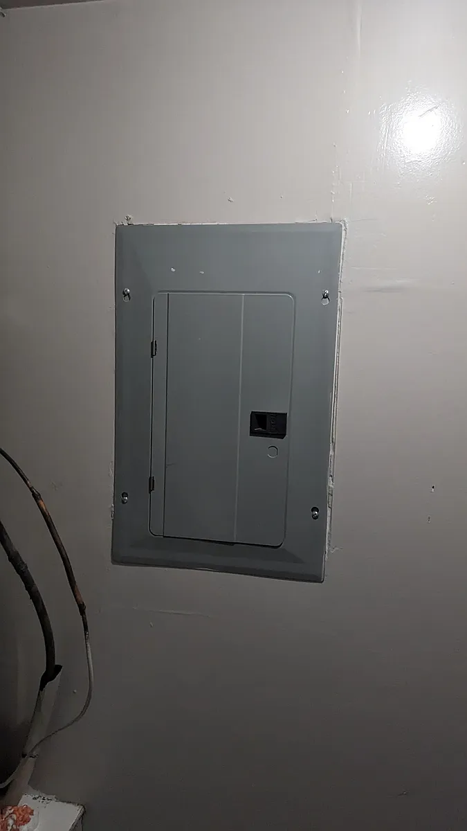 Building Photo - Academy Apartment