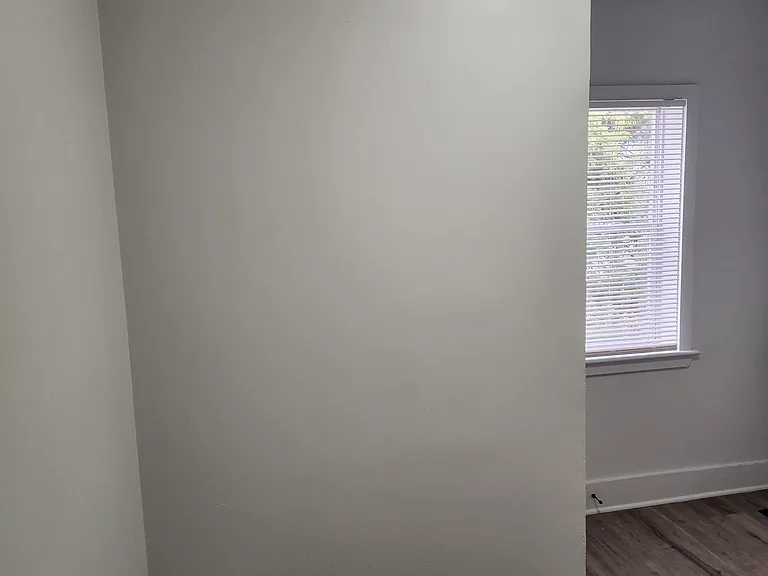 327 E Scull St — Photo 28