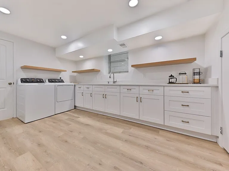 New Kitchenette Laundry Room