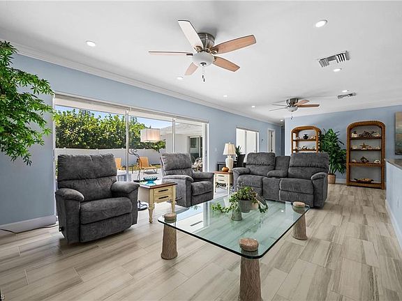 4th image of 1151 N Collier Blvd