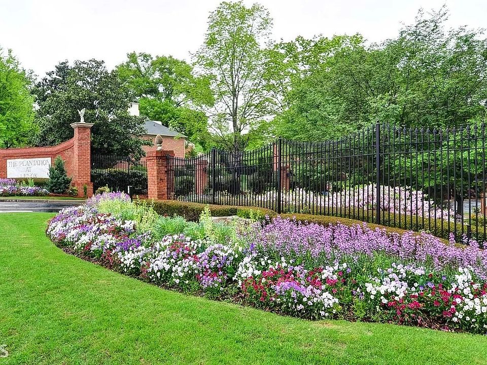 1st image of 25109 Plantation Dr NE