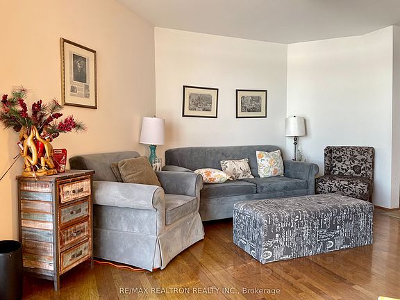 4th image of 225 Lakeland Cres