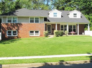 602 Middlesex Dr, Cinnaminson, NJ 08077