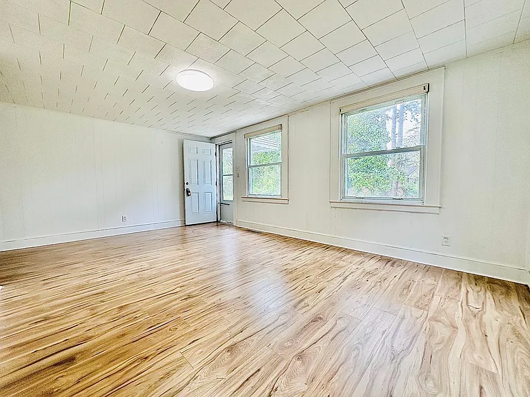 2716 Fawn Ave — Photo 4