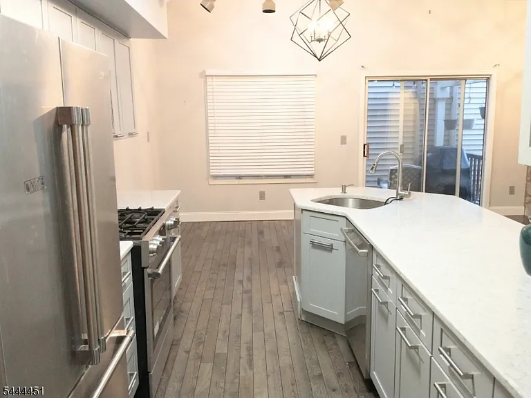 55 Clarken Dr — Photo 18