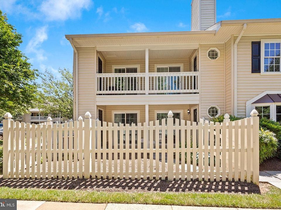 1st image of 10202A Ashbrooke Ct