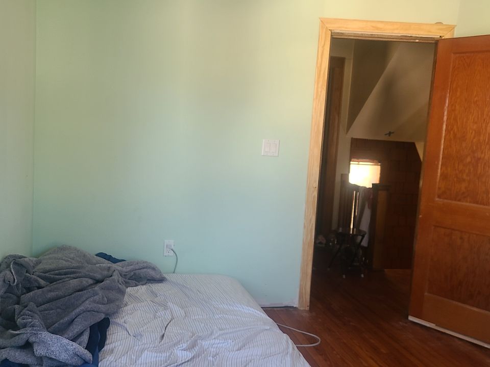 2nd image of 311 John St