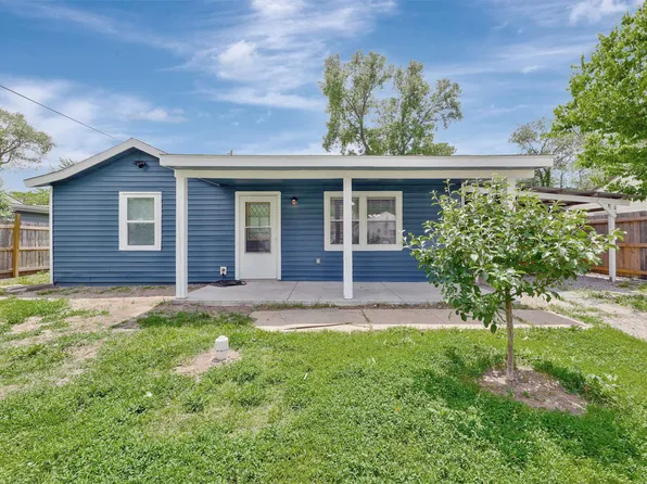 3025 E Chestnut Dr, Wichita, KS 67216