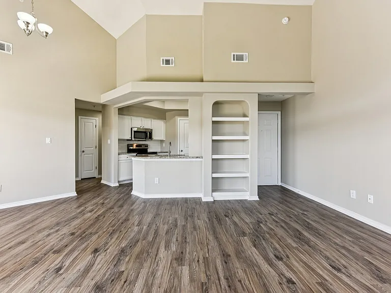Waters Edge Apartment Homes — Photo 94