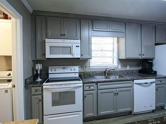 4th image of 624 Omaha Dr