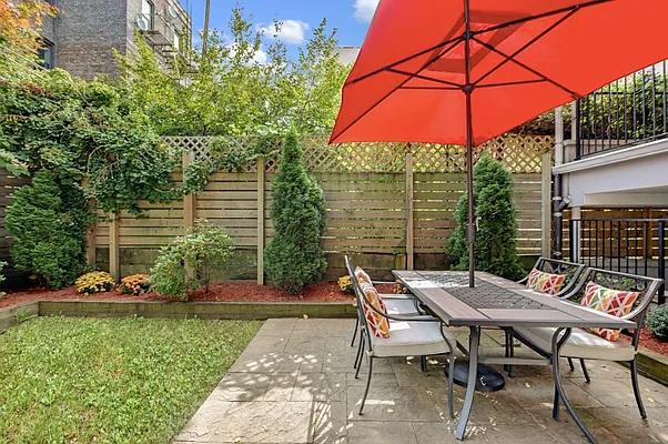 Sold by Compass | media 10