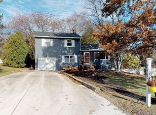 4328 Kirkwood Dr, Willard, OH 44890