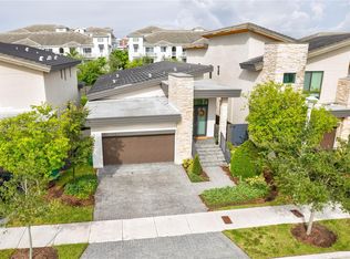 7646 NW 103rd Pl, Doral, FL 33178
