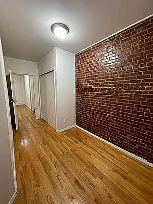 Rented by Jonis Realty | media 1