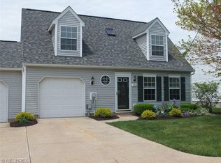 562 Parkside Ln, Tallmadge, OH
