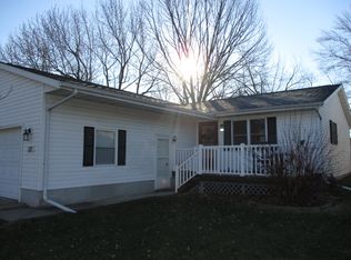 131 Saunders St, Dalzell, IL 61320