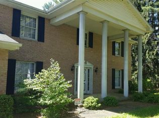 4153 Mitchell Rd, New Castle, PA 16105