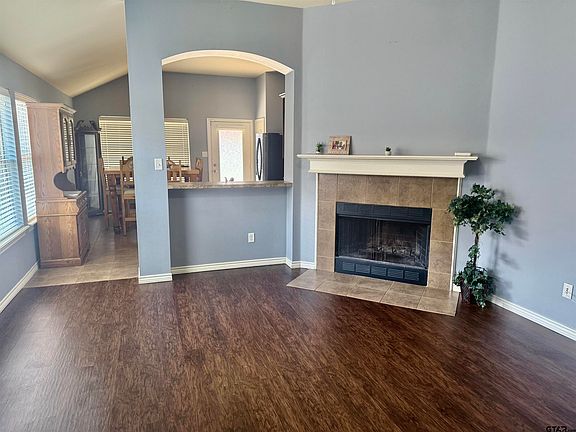 3rd image of 6961 Vernado Dr