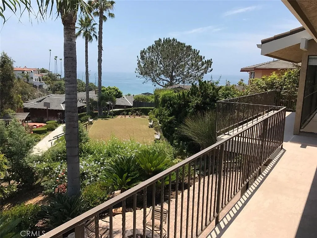 3 bed, 5.0 bath, 3419 sqft, $12,750 — Photo 2