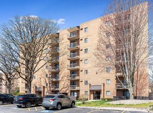 6040 Lake Bluff Dr Unit 402, Tinley Park, IL 60477
