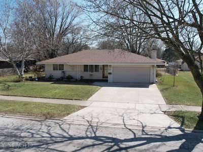 631 N Constitution Dr, Aurora, IL, 60506