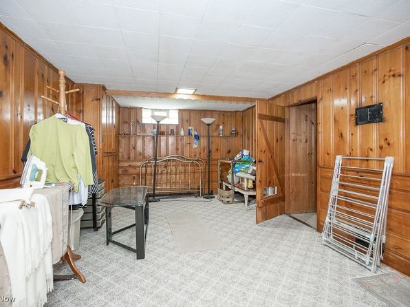 19114 Shakerwood Rd, Warrensville Heights, OH 44122