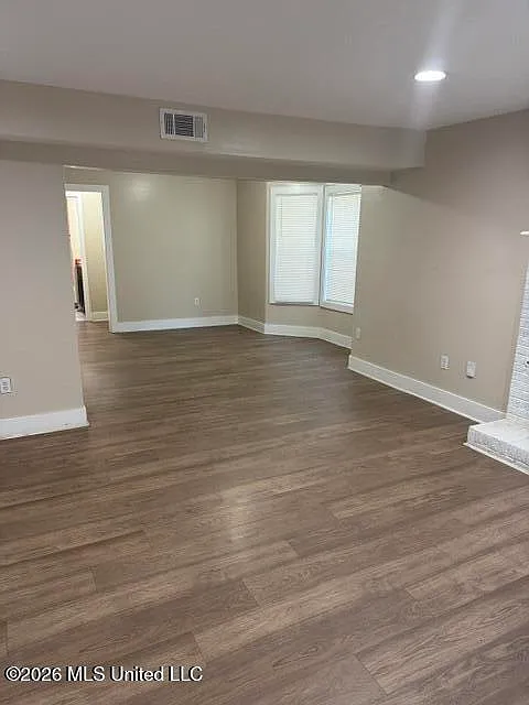 3 bed, 2.0 bath, 1200 sqft, $1,450 — Photo 2