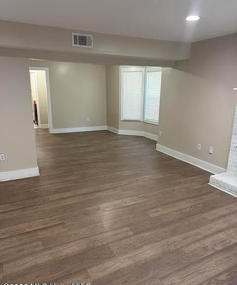 2702 Jamestown Way — Photo 2