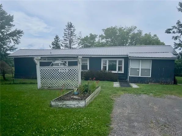 2524 Middle Rd, Munnsville, NY 13409