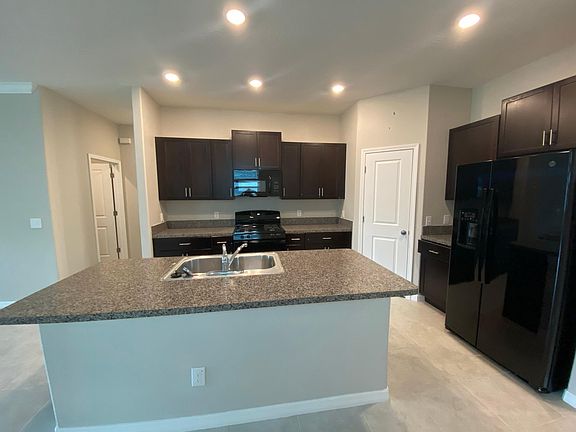 2nd image of 9148 Shadyside Ln