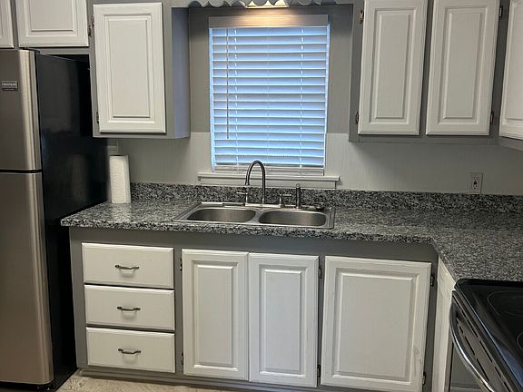 4th image of 3416 38th St